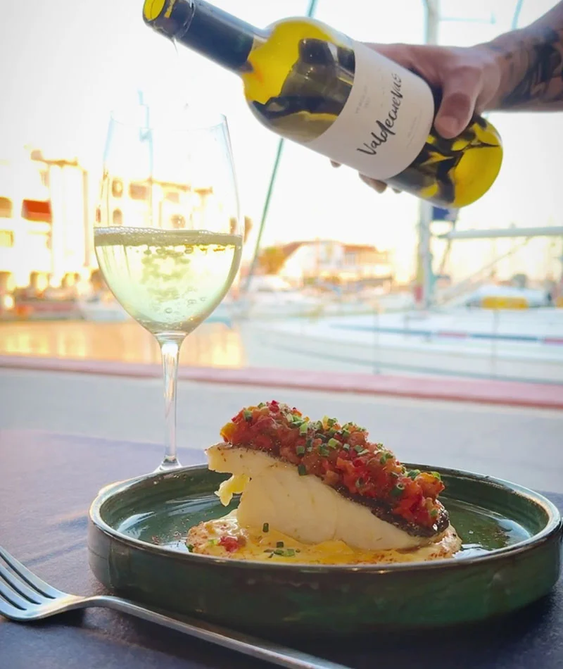 Branding, fotografía y comunicación en redes sociales para un restaurante en Almerimar gestionado por Gala&yo Agencia Creativa